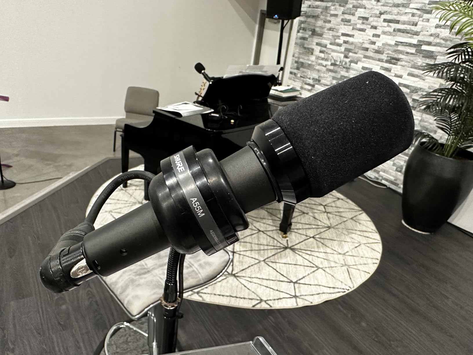 Shure SM57 Pro XLR Dynamic Instrument Microphone | Cardioid dynamic mic for studio and live instruments, drums, percussion and amp miking; recording-ready customer photo 2