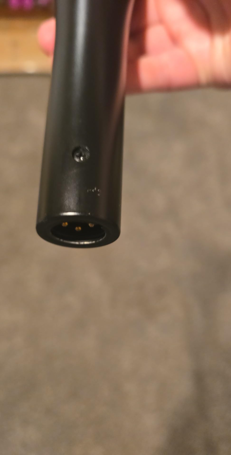 SENNHEISER Professional E 945 Dynamic Super-Cardioid Vocal Microphone, black | Supercardioid dynamic microphone with neodymium magnet and hum compensation coil for vocals, stage and recording customer photo 2