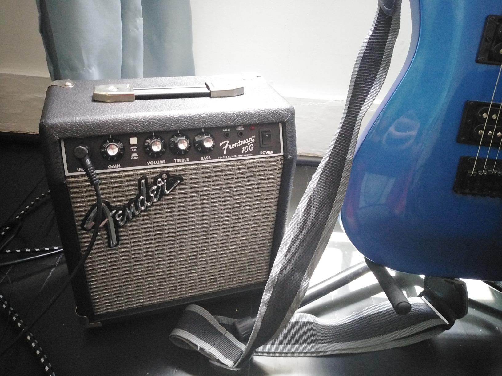 Fender Frontman 10G Electric Guitar Amplifier, 10-Watt Practice Amp with 6
