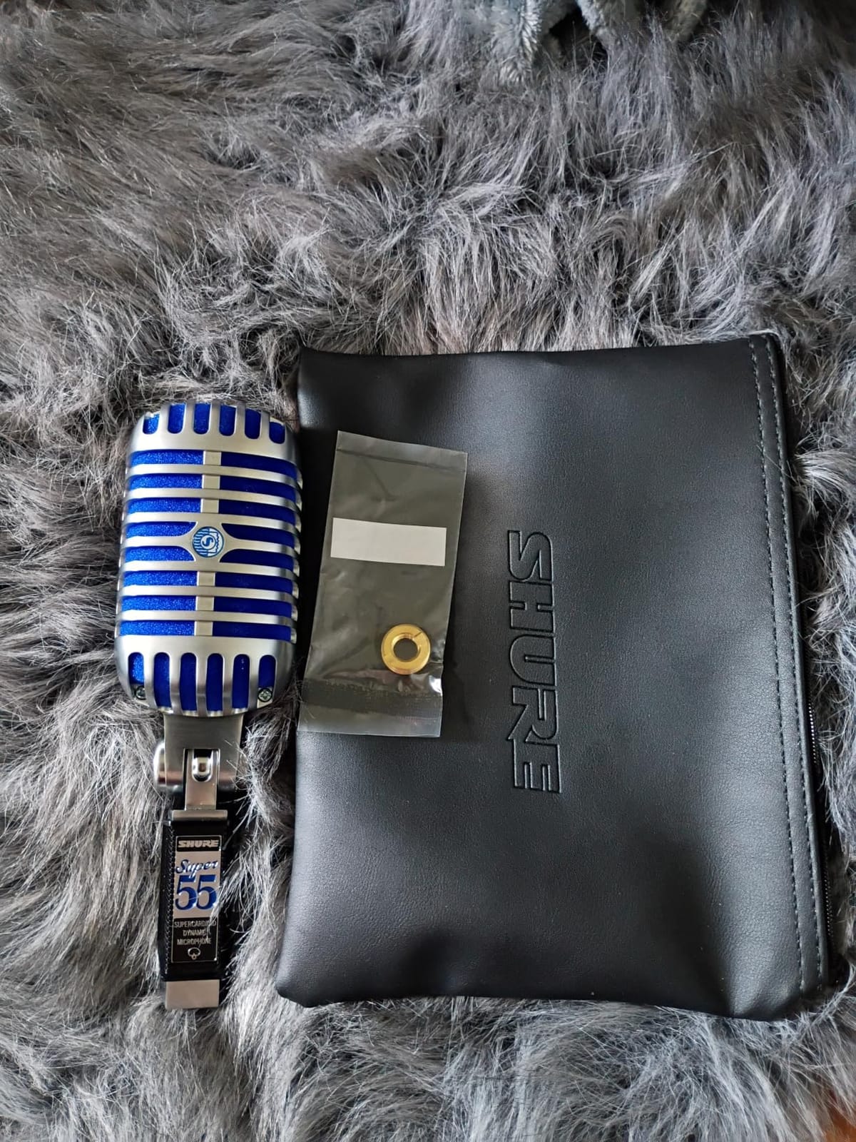 Shure Super 55 Deluxe Supercardioid Dynamic Vocal Microphone | Vintage-style Unidyne vocal mic with iconic look, classic sound and rugged die-cast casing; includes thread adapter customer photo 1