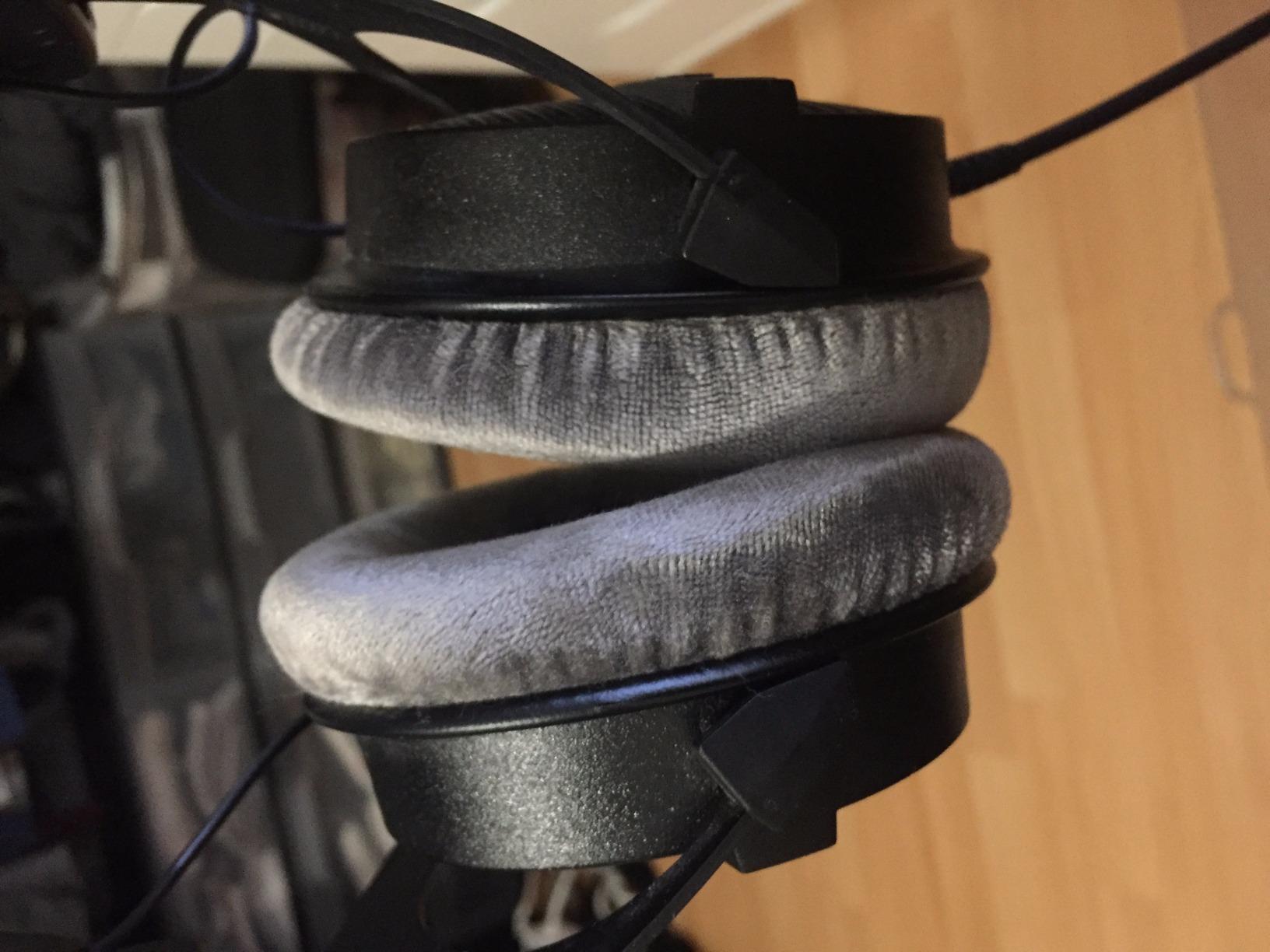 beyerdynamic DT 990 PRO Studio Headphones (250 Ohm, Black) | Open Back, Over Ear, Wired Professional Mixing customer photo 1