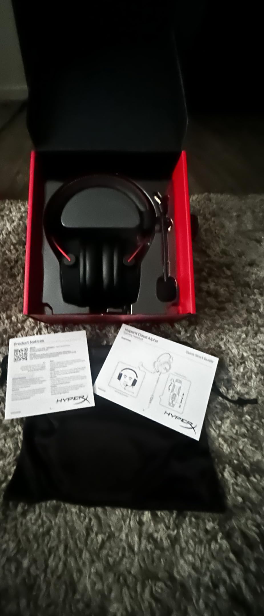 HyperX Cloud Alpha - Gaming Headset, Dual Chamber Drivers, Legendary Comfort, Aluminum Frame, Detachable Microphone, Works on PC, PS4, PS5, Xbox One, Xbox Series X|S, Nintendo Switch and Mobile - Red customer photo 2