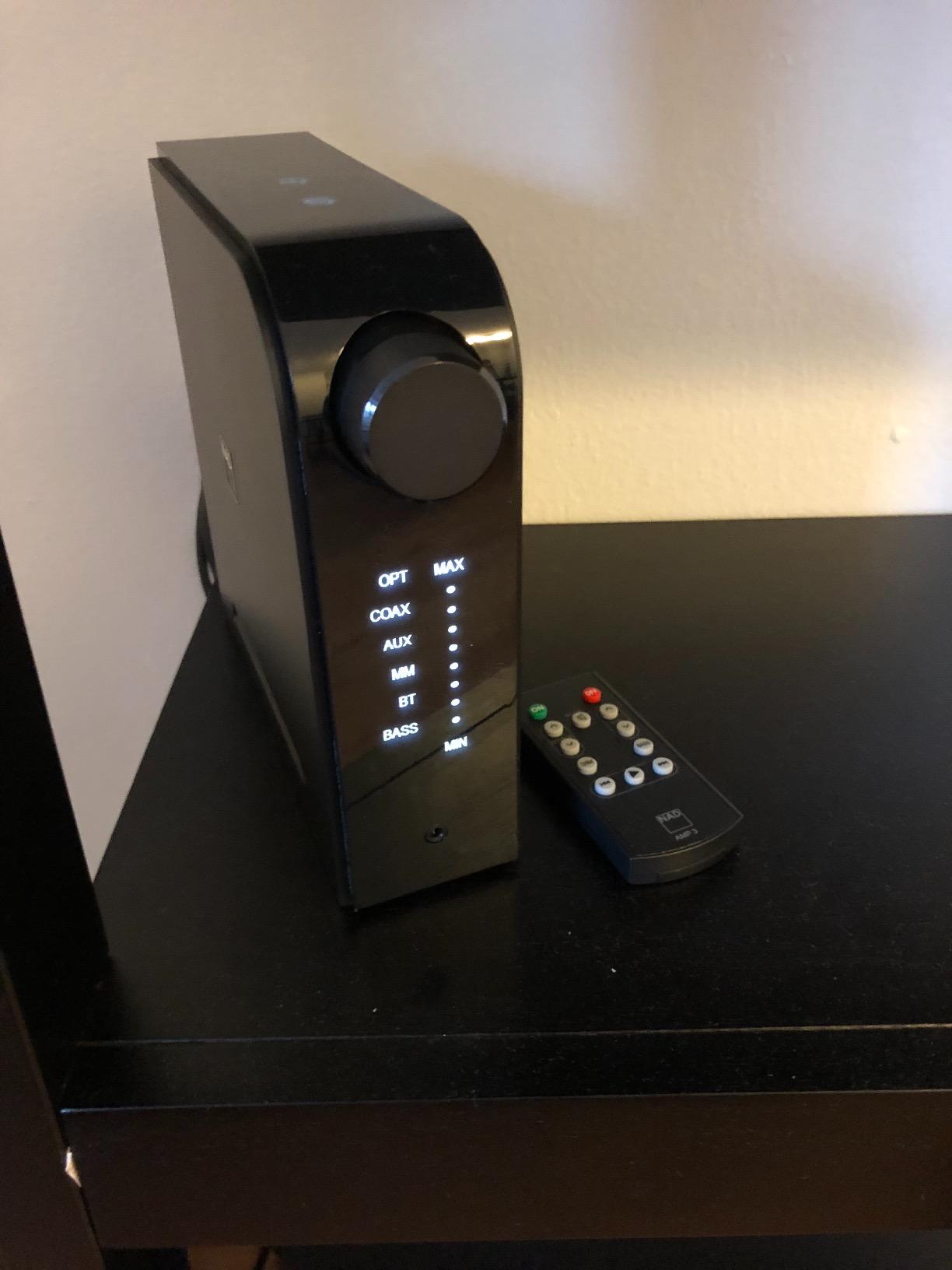 NAD D 3020 V2 Hybrid Digital Integrated Amplifier - 24-Bit/192kHz DAC, Phono Input, Bluetooth aptX, & Subwoofer Out customer photo 1