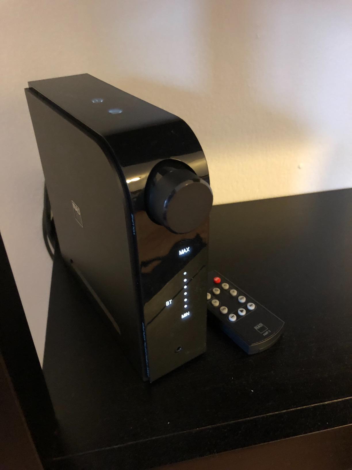 NAD D 3020 V2 Hybrid Digital Integrated Amplifier - 24-Bit/192kHz DAC, Phono Input, Bluetooth aptX, & Subwoofer Out customer photo 2