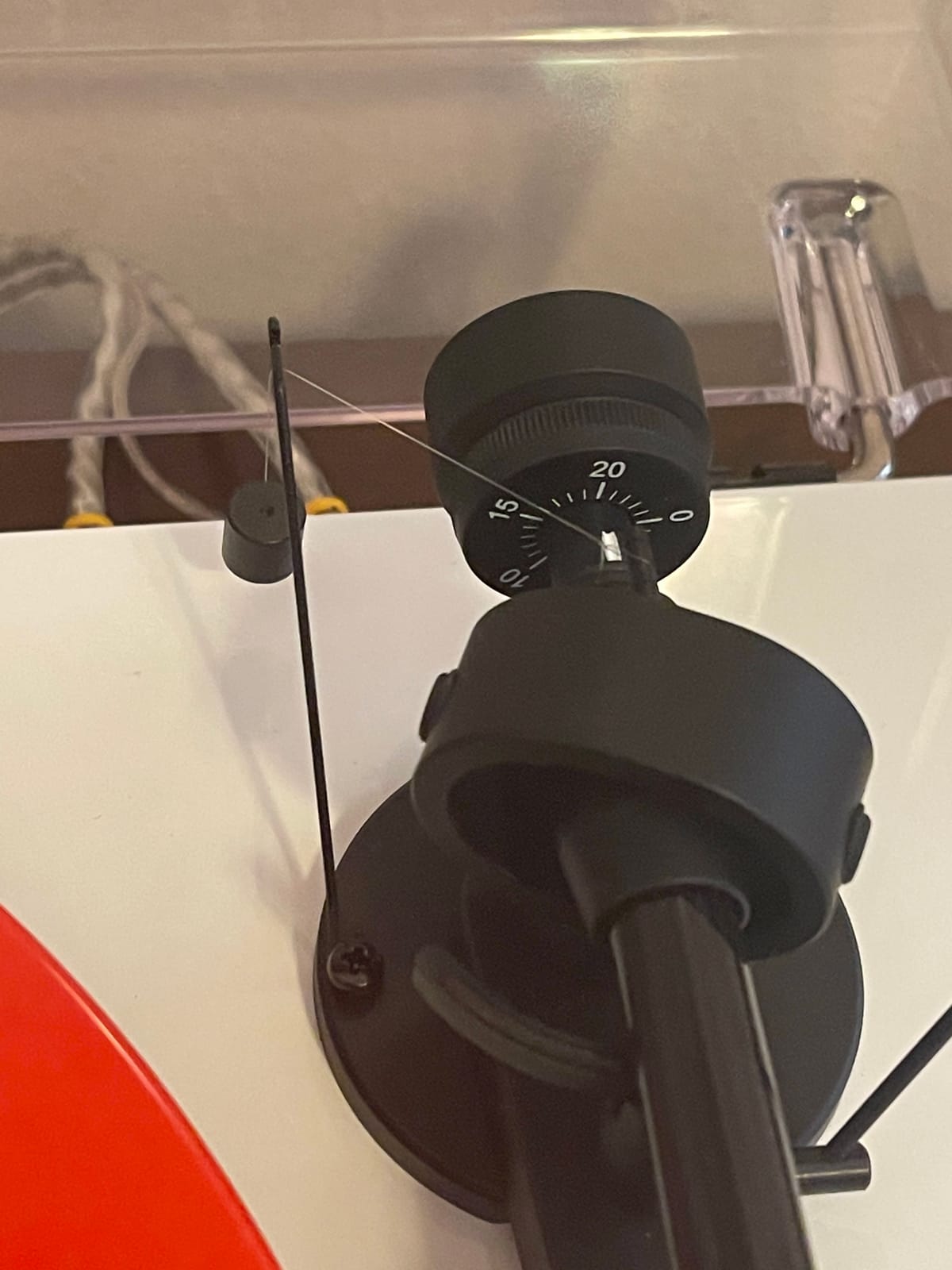 Pro-Ject Debut Carbon EVO Turntable with Sumiko Rainier Cartridge (Black) customer photo 1