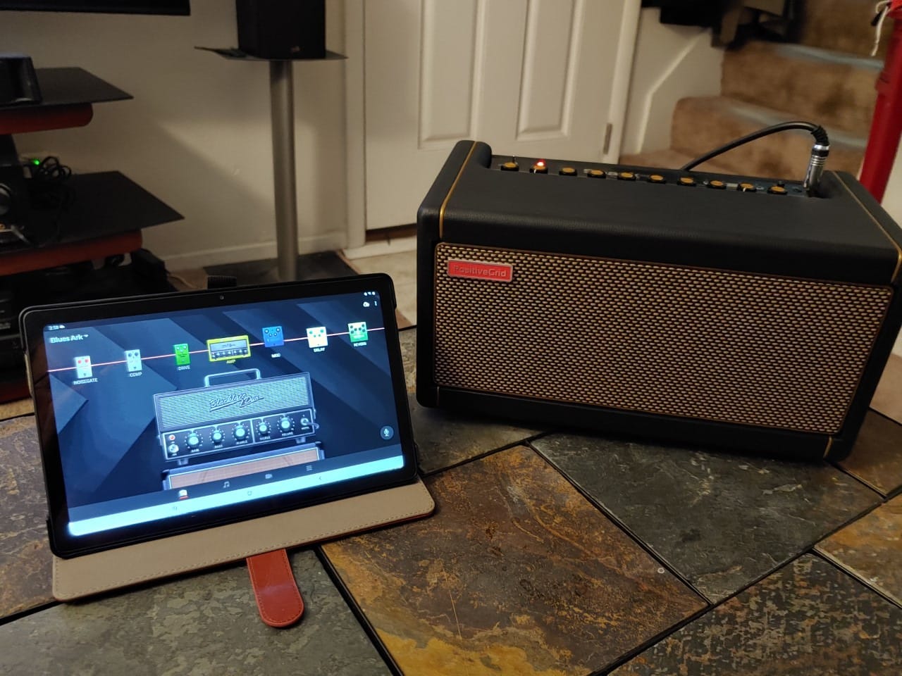 Positive Grid Spark Acoustic Guitar Amplifier 40-Watt Combo Practice Amp with Mobile App for Electric Bass and Acoustic Guitar customer photo 1