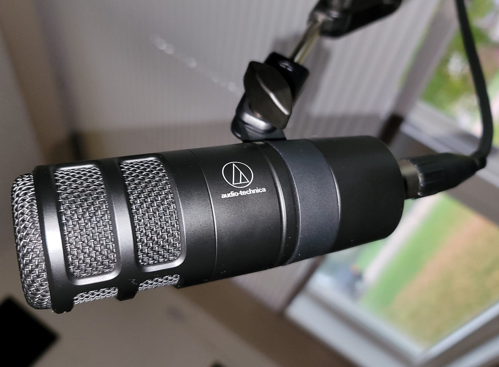 Audio-Technica AT2040 Hypercardioid Dynamic Podcast Microphone customer photo 1