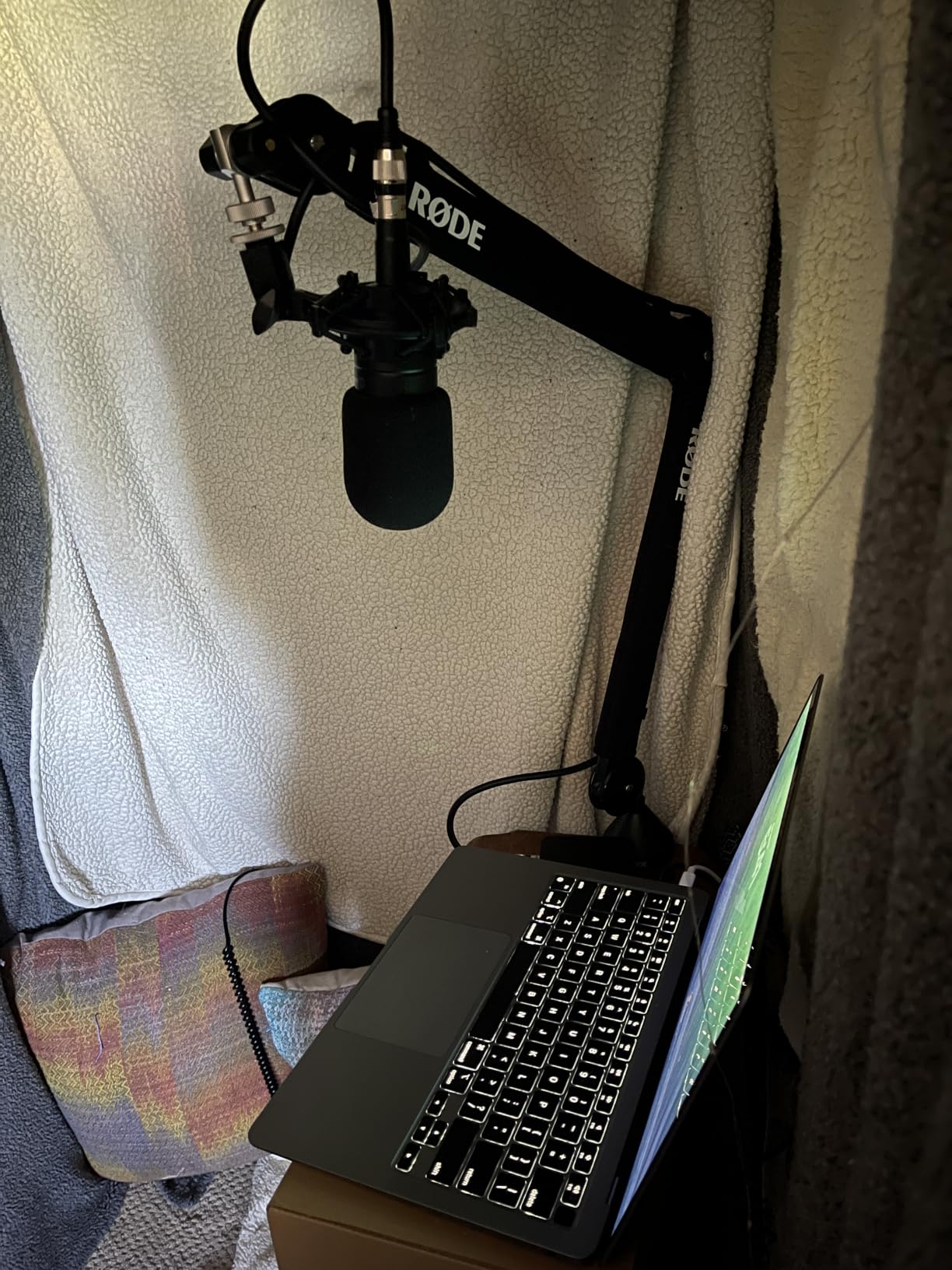 RØDE PSA1+ Professional Studio Arm with Spring Damping and Cable Management, Black customer photo 1