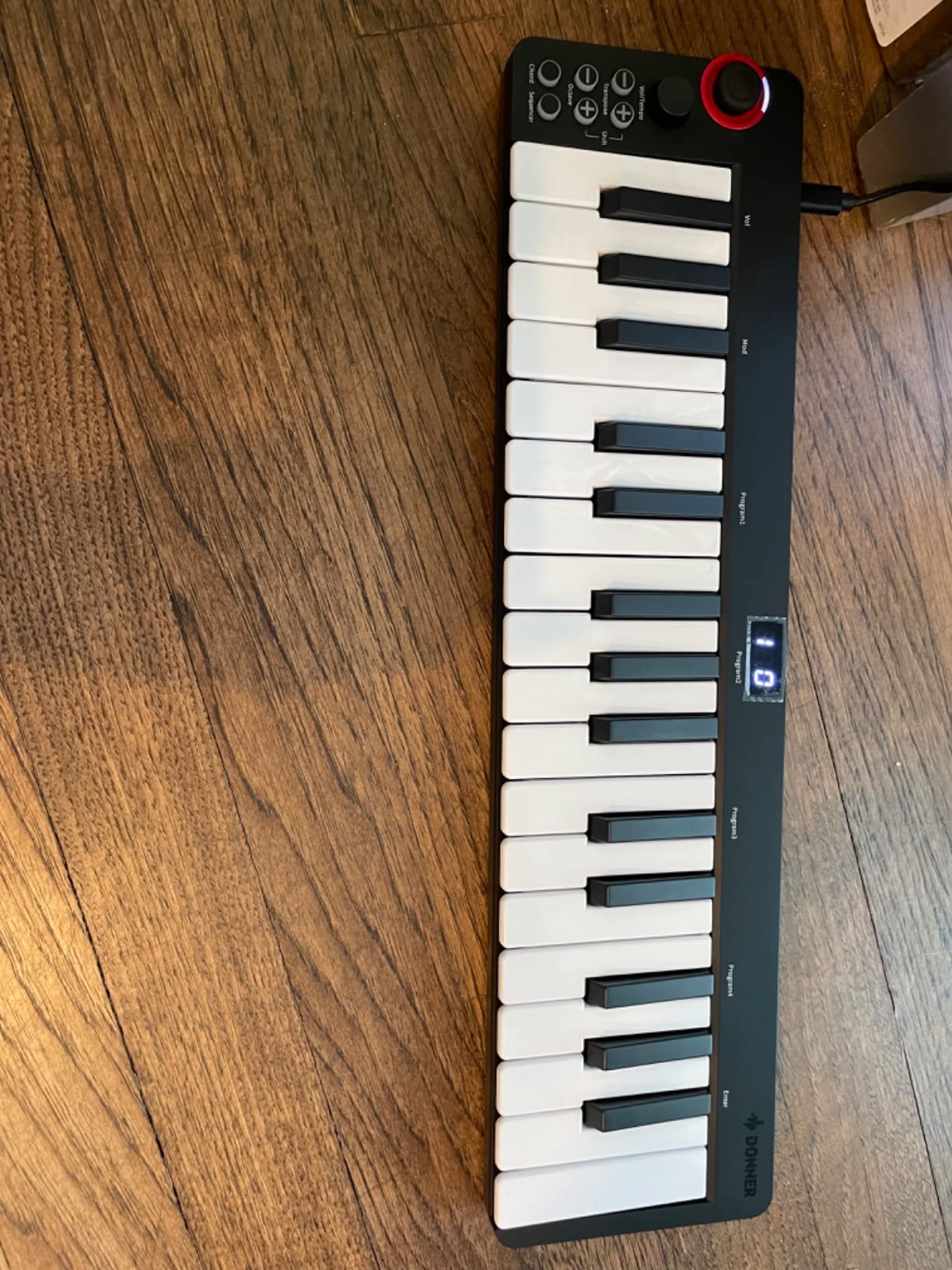 Donner Mini MIDI Keyboard, N-25 25 Key MIDI Controller for Beginner with Velocity-Sensitive Mini Keys&Light-up Rocker&Music Production Software, Small Controlador MIDI with 40 Teaching Courses customer photo 1