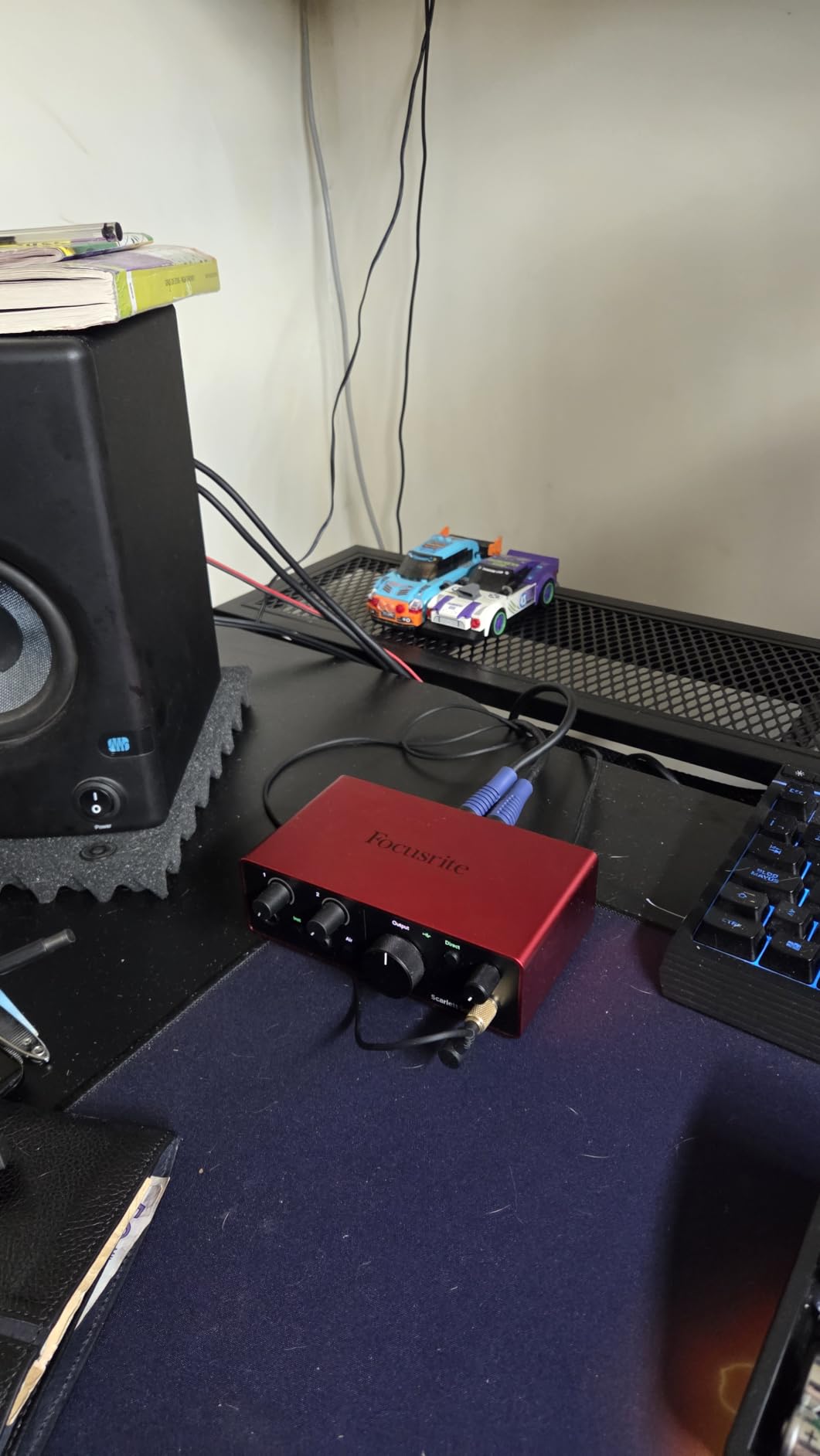 Focusrite Scarlett Solo 4th Gen USB-C Audio Interface | 1 XLR Mic Preamp, 1 Hi-Z Instrument Input, 24-Bit/192kHz, 120dB Dynamic Range, Air Modes, PC/Mac/iPad Compatible customer photo 2