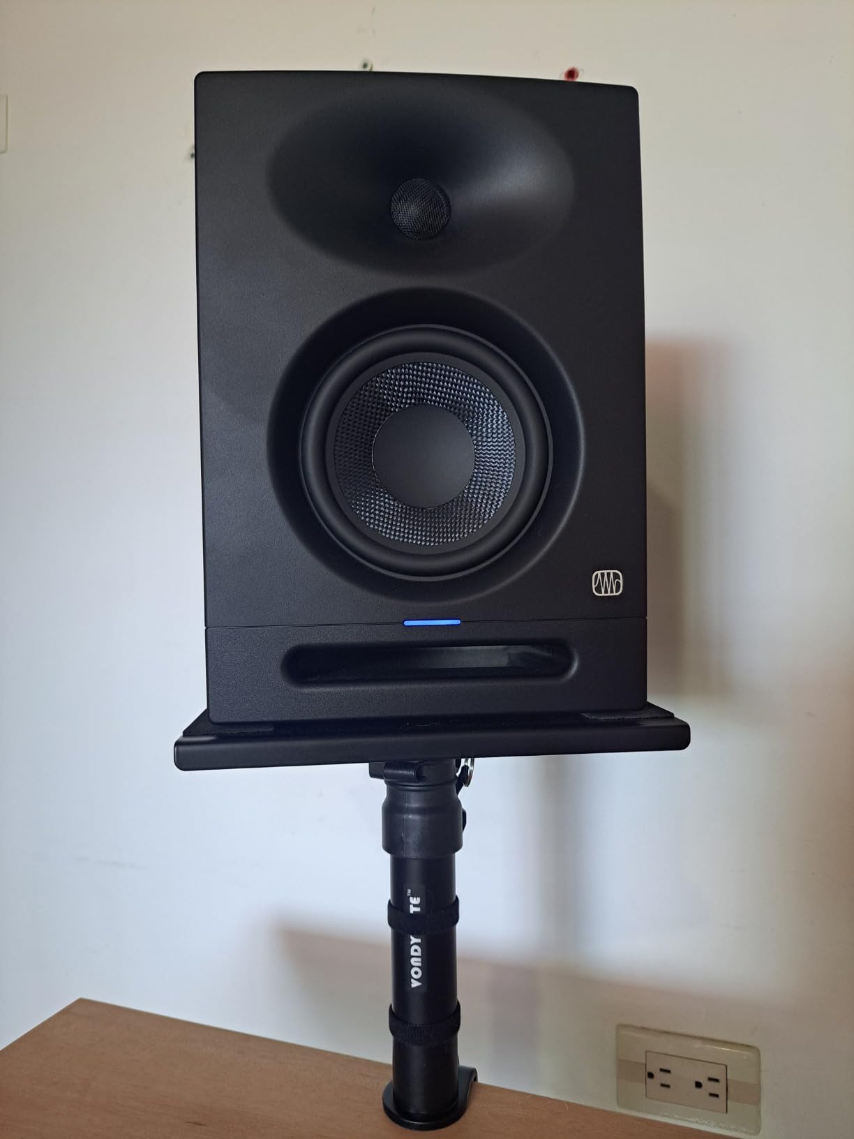 PreSonus Eris Studio 5 5.25-inch 2-Way Active Studio Monitor with EBM Waveguide customer photo 1