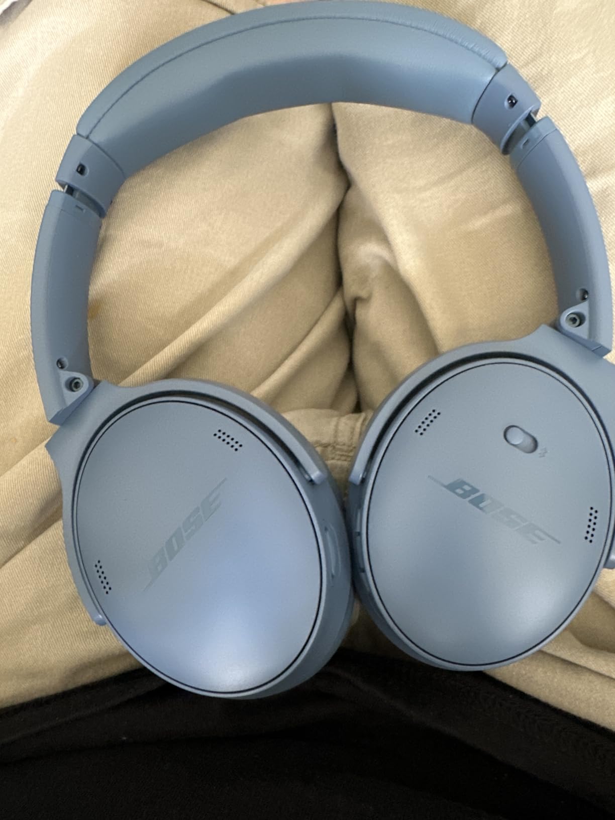 Bose QuietComfort Headphones - Wireless Bluetooth, Active Over Ear Noise Cancelling, USB-C Charging, Up to 24 Hours of Playtime, Black customer photo 1