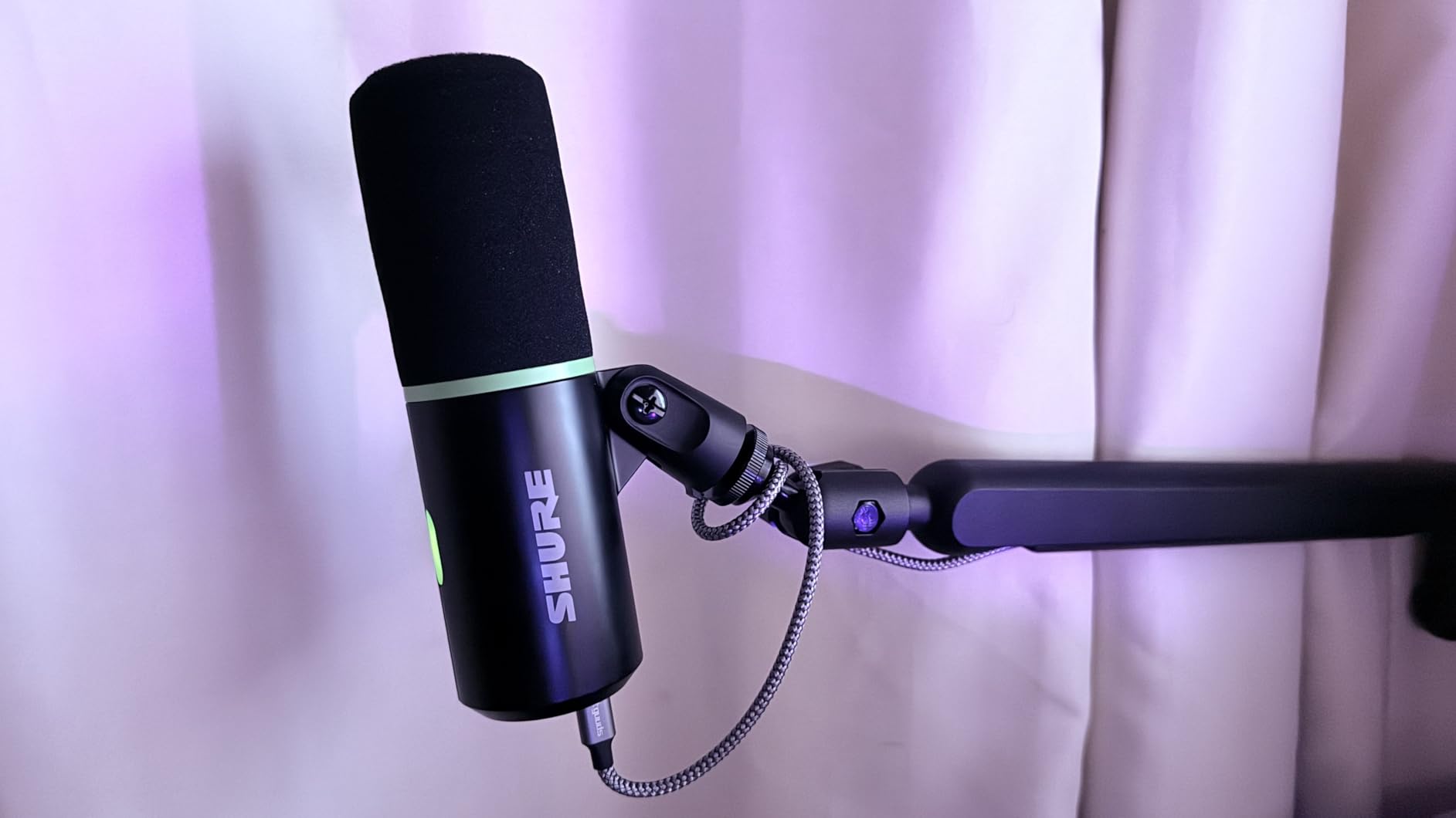 Shure MV6 USB Gaming Microphone for Streaming & Recording | Dynamic USB PC mic with desktop stand, noise cancellation, tap-to-mute and 3.5mm headphone monitoring for gaming customer photo 1