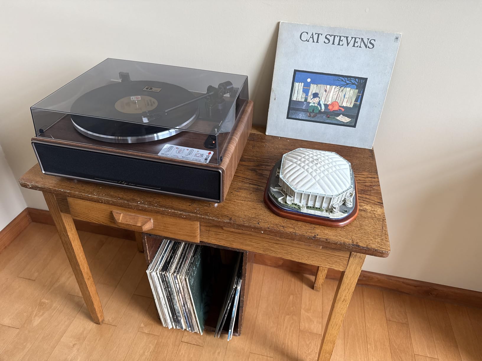 1 BY ONE High Fidelity All-in-One Record Player, Vinyl Turntable with Built-in Speakers, Magnetic AT-3600L Cartridge, RCA Line Out, Belt-Drive Stereo Turntable customer photo 2