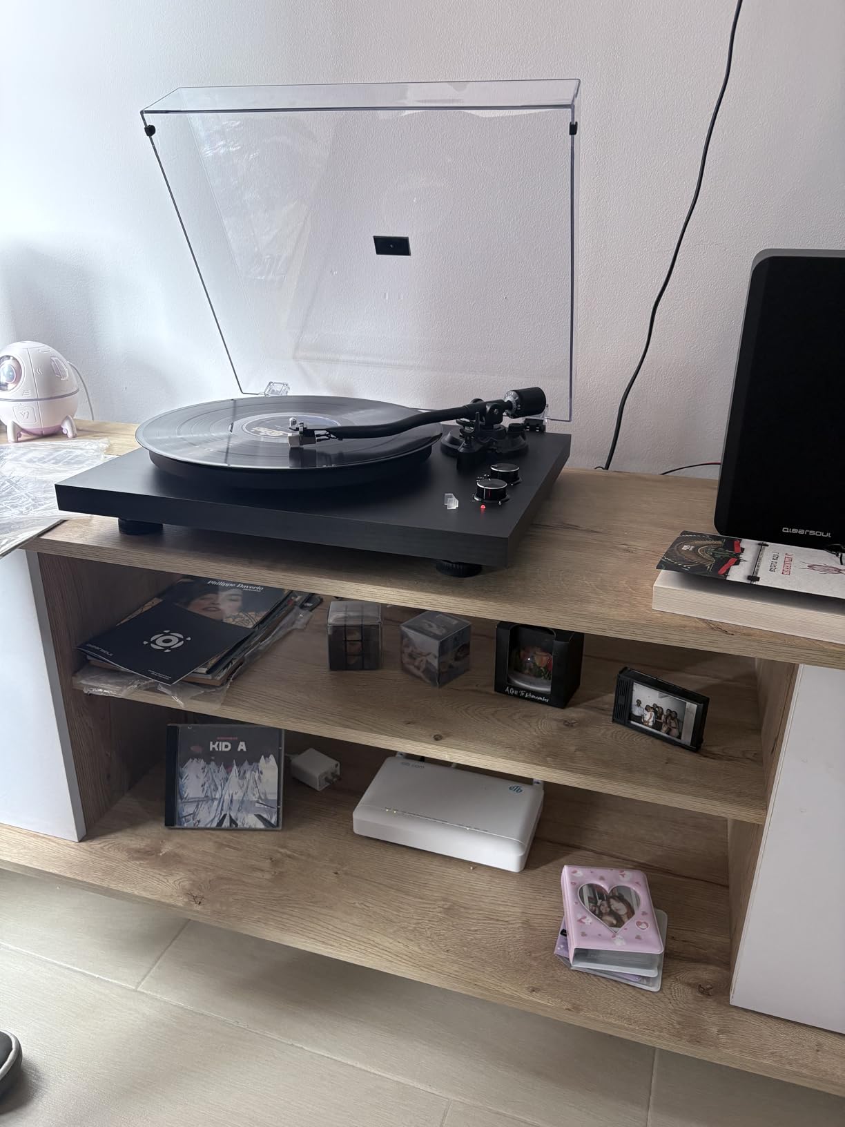 QLEARSOUL SoulBox S1 Vinyl Record Player with Stereo Speakers | Turntable with Built-in Preamp, S-Shaped Tonearm, 33/45 RPM - Walnut customer photo 1