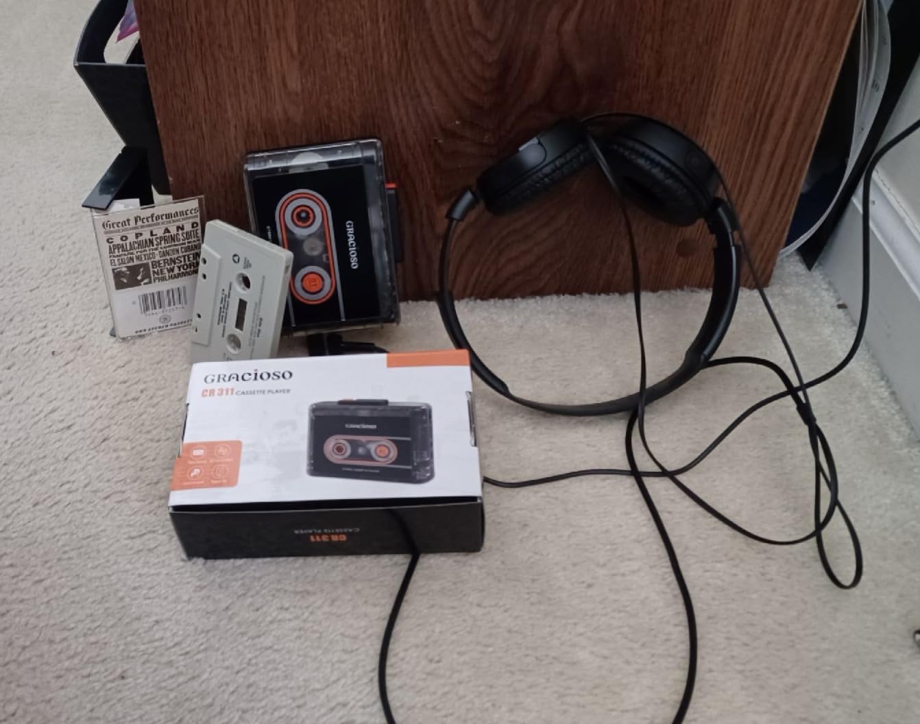 Gracioso Bluetooth Cassette Tape Player Connect Bluetooth Headphone 1100mAh Rechargeable Battery Up to 10H Playtime - with Earphone-Back Clip customer photo 2