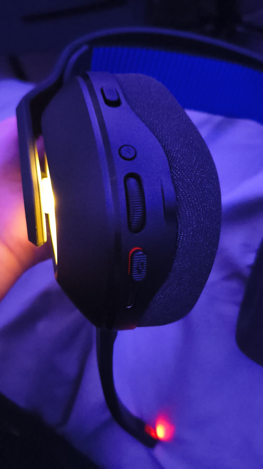 Logitech G522 Lightspeed Wireless Gaming Headset - Black | For PC, 2.4 GHz, Bluetooth & USB-C, 60 Hr Battery, 48 kHz/24 bit Audio, Detachable 48 kHz/16 bit Blue VO!CE Mic, RGB customer photo 1