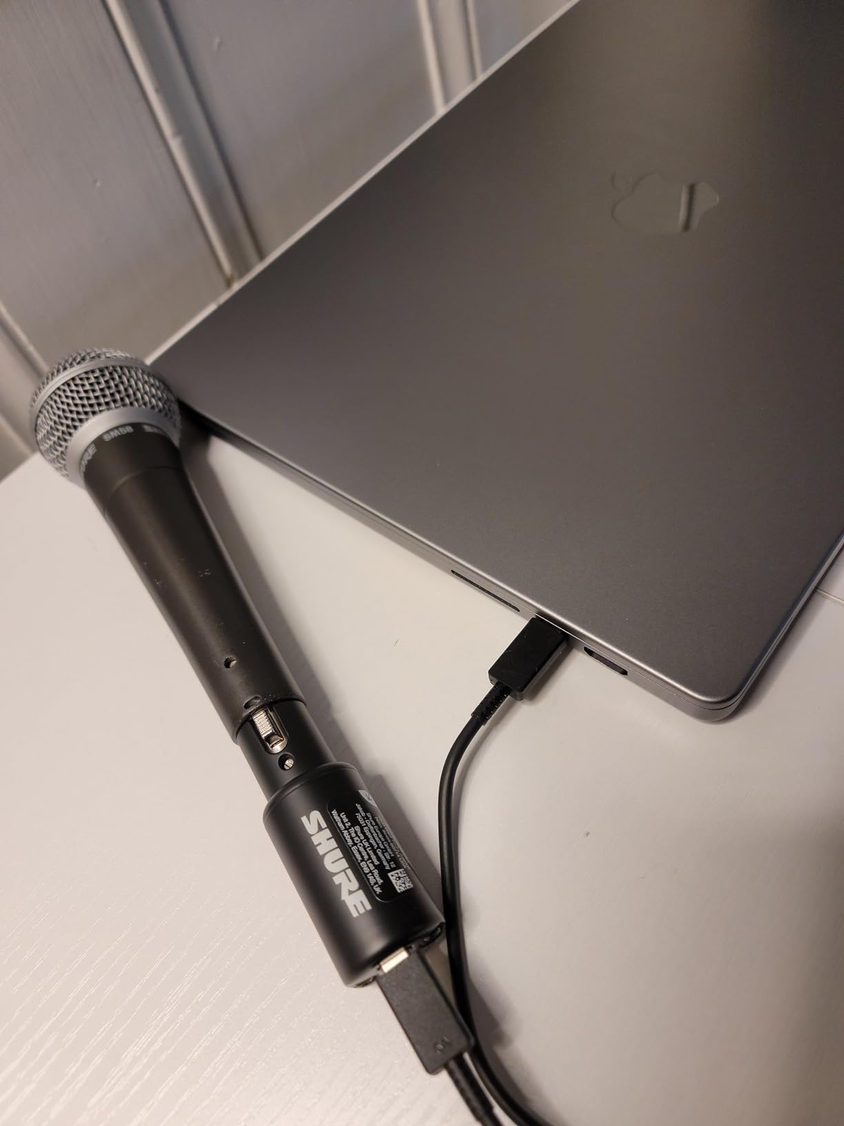 Shure MVX2U Gen 2 XLR-to-USB-C Digital Audio Interface, Apple MFi Certified, Portable Setup for Audio Processing, Noise-Free Recording Between XLR and USB-C Devices customer photo 1