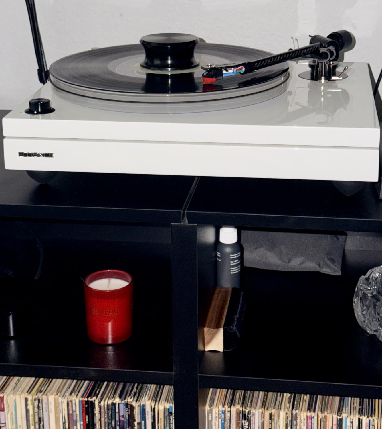 Fluance RT87 Reference High Fidelity Turntable Vinyl Record Player, Dual Plinth Isolation, VTA Adjustable Carbon Fiber Tonearm, AT-VM95ML Cartridge, Acrylic Platter, Speed Control Motor (Piano Black) customer photo 1
