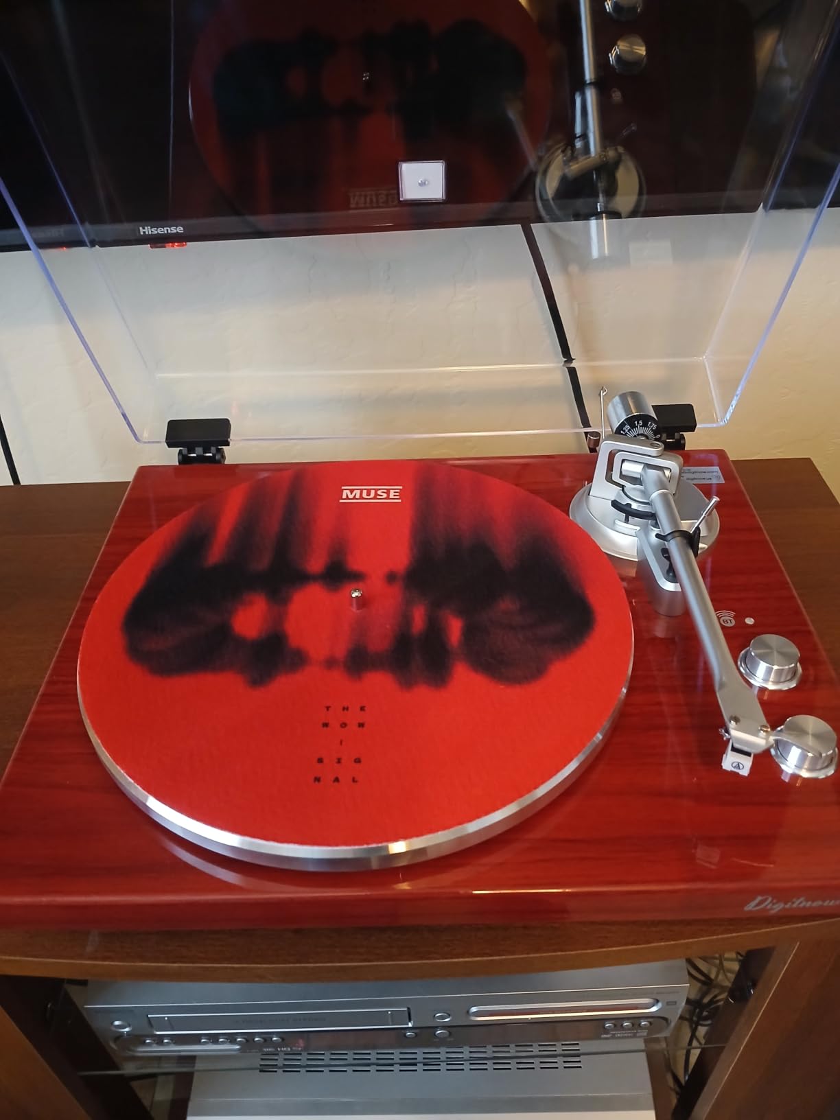 Belt Drive Turntable for Vinyl Record Player and Bluetooth Output (Red) | Built-in Phono Preamp, USB Digital Output, Magnetic Cartridge, 33/45 RPM customer photo 1
